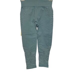 New Fabletics Blue Elise Seamless Capri Size XS/2-4, Embroidered Detail